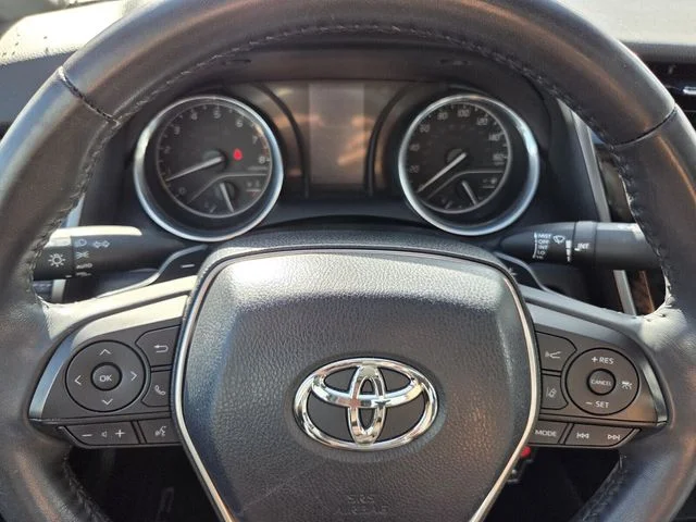 Used 2018 Blue Toyota SE image 19