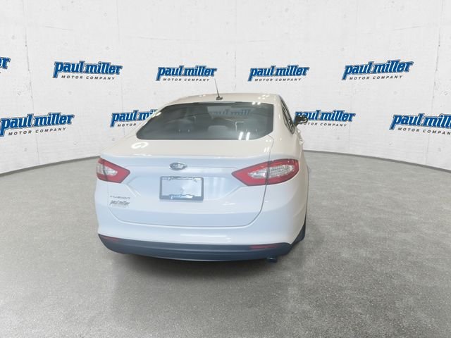 Used 2015 White Ford S image 9
