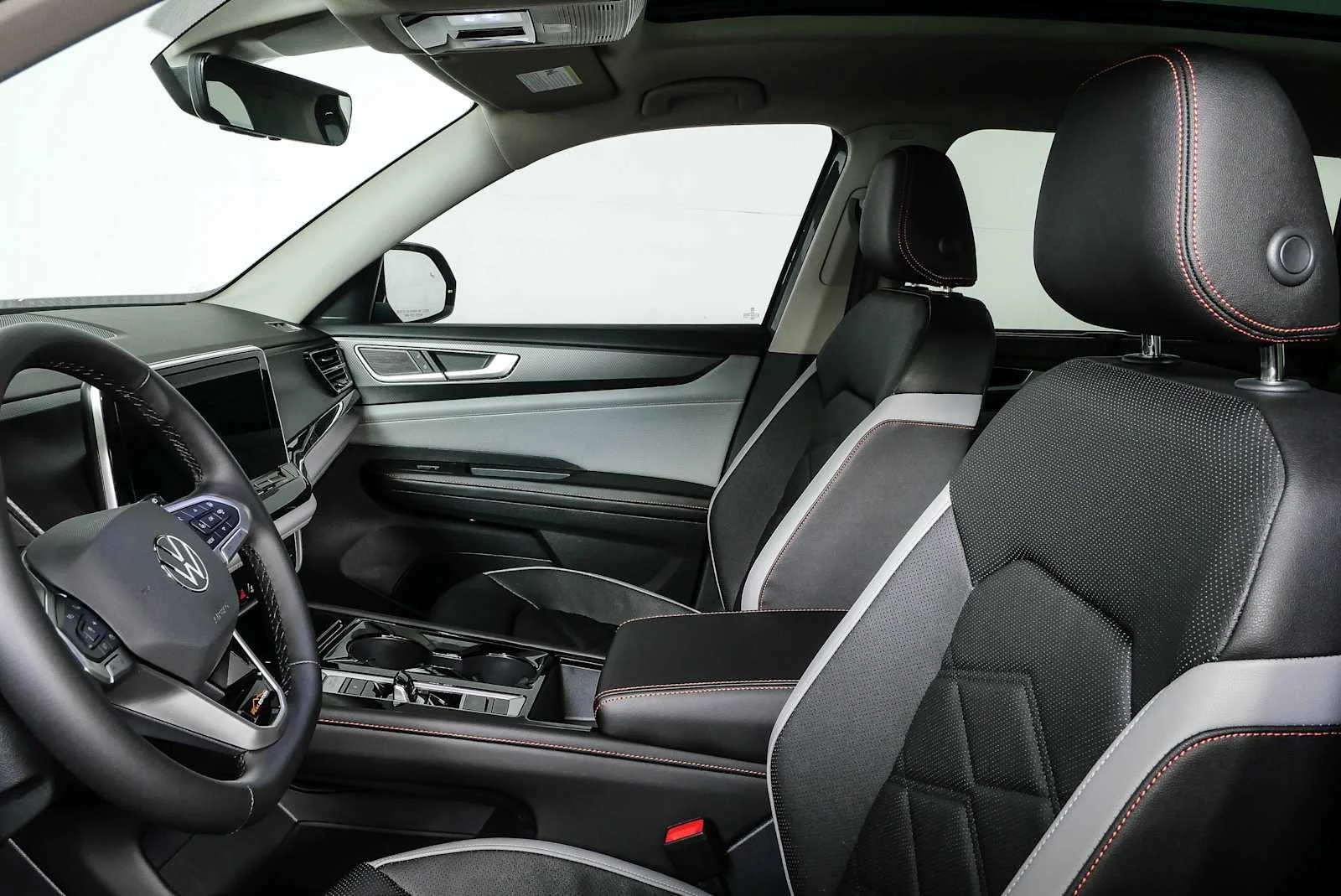 New 2026 Pure Gray Volkswagen 2.0T Peak Edition image 5