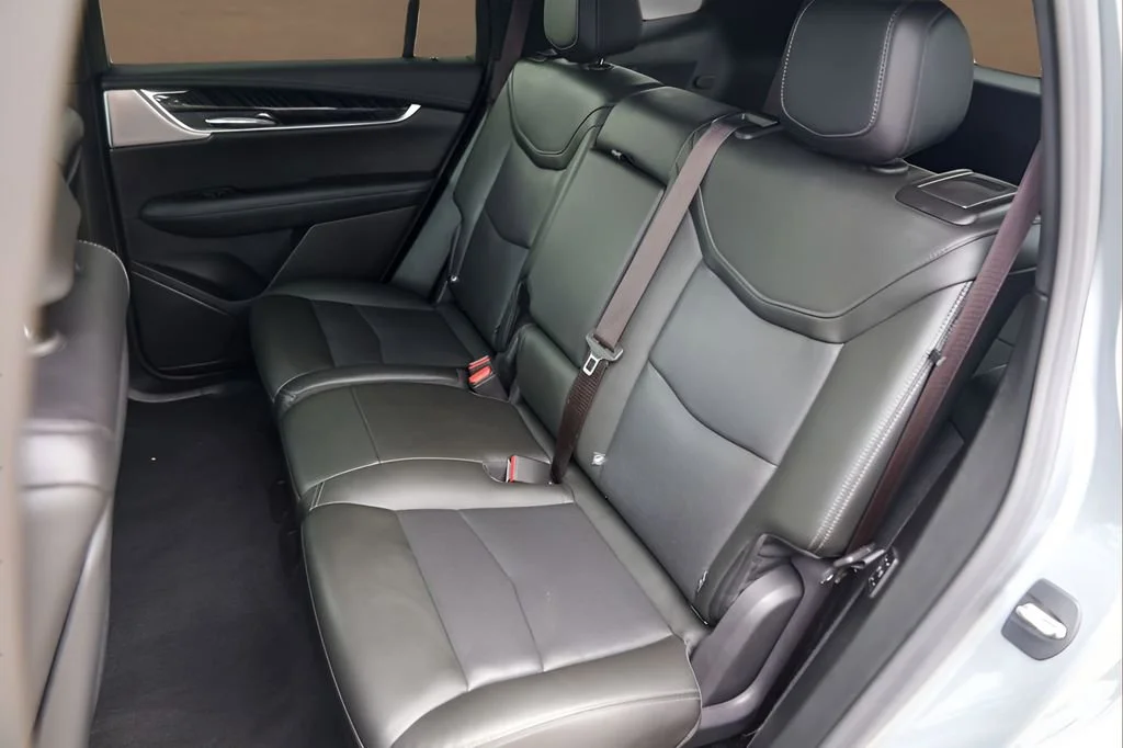 Used 2023 Argent Silver Metallic Cadillac Premium Luxury image 26