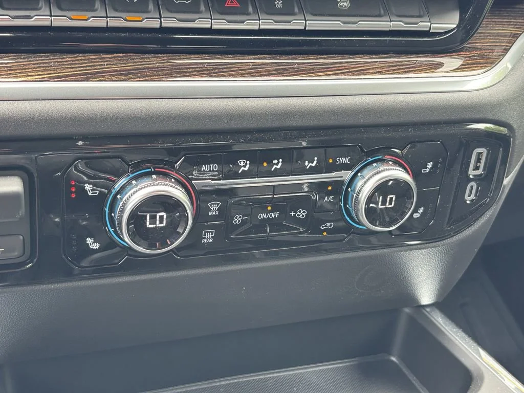 New 2026 Summit White GMC Elevation image 22