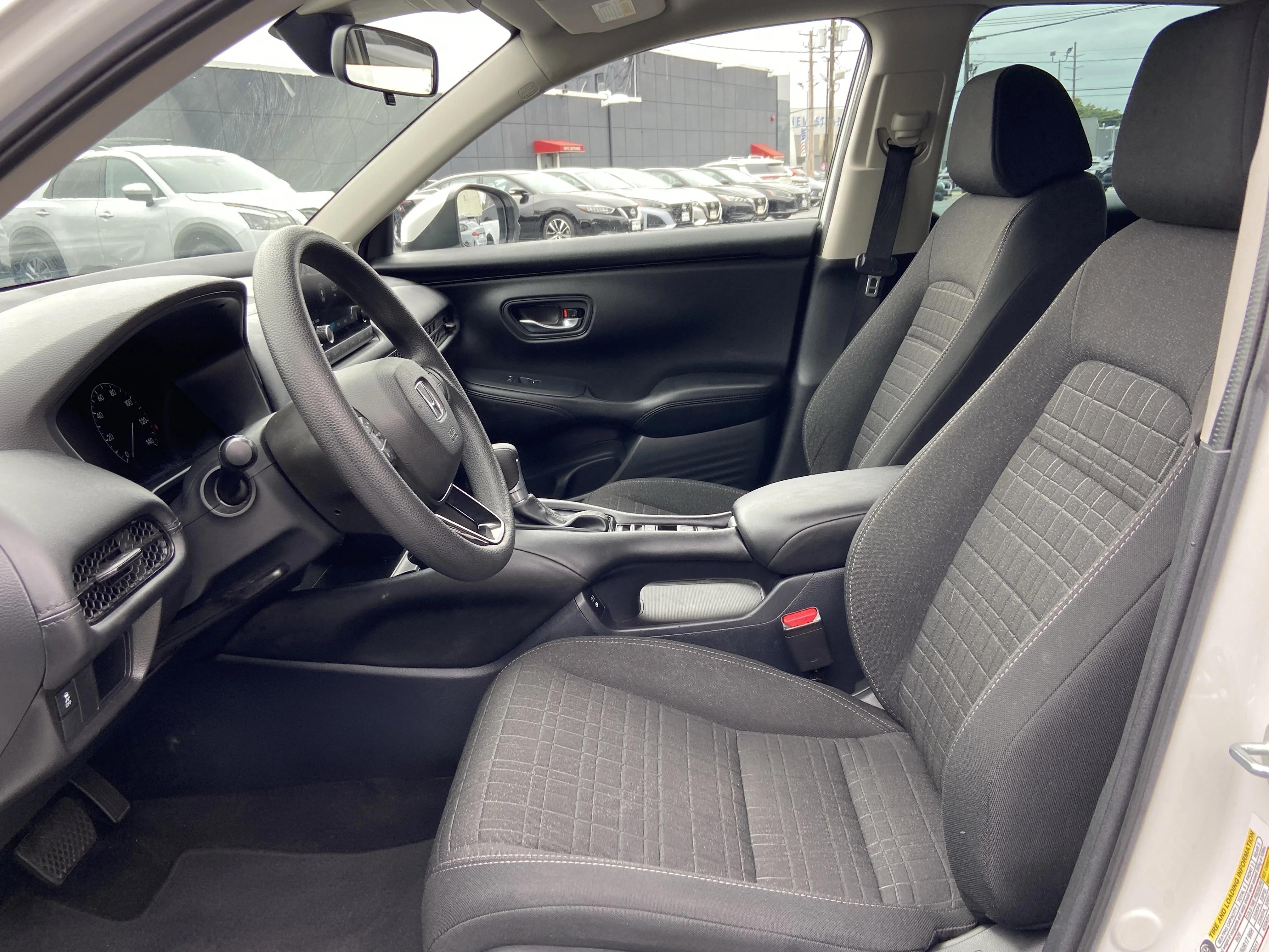 2025 Honda HR-V LX - Photo 21