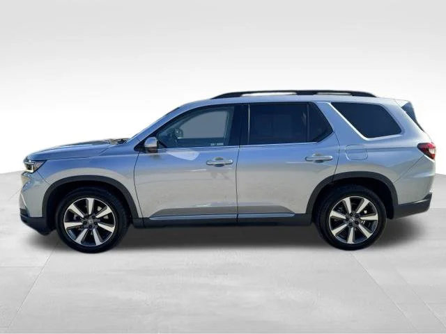 Certified Used 2025 Silver Honda Touring image 4