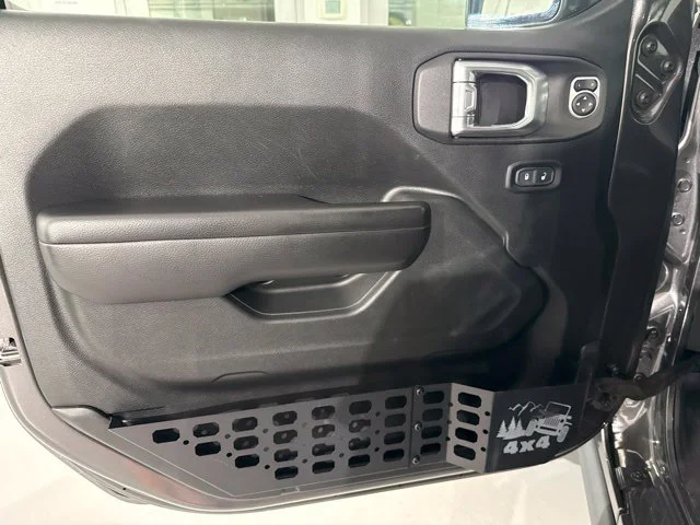 Used 2020 Gray Jeep Rubicon image 15