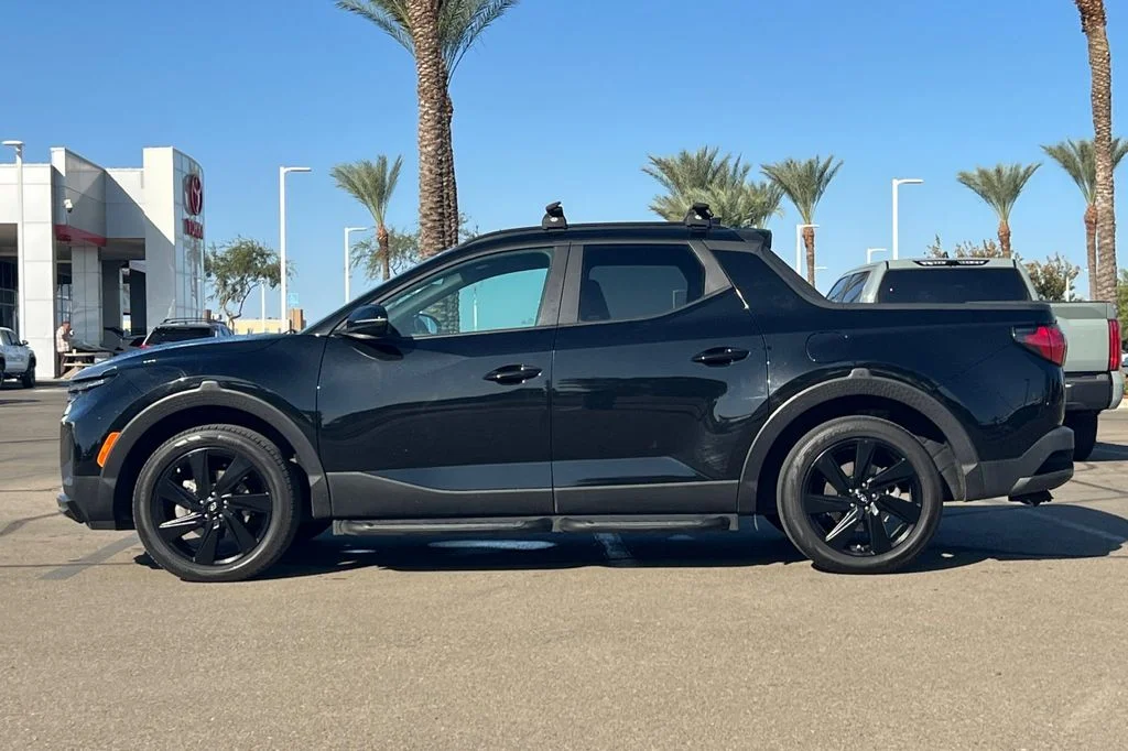 Used 2023 Black Hyundai NIGHT image 9
