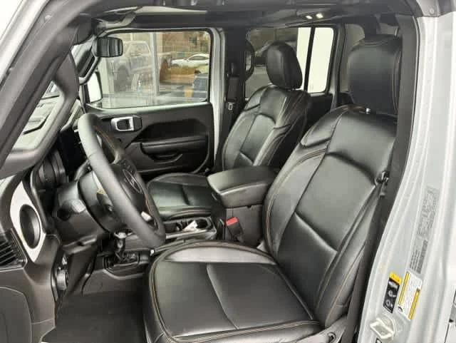 Used 2024 Silver Zynith Clearcoat Jeep Sport S image 5