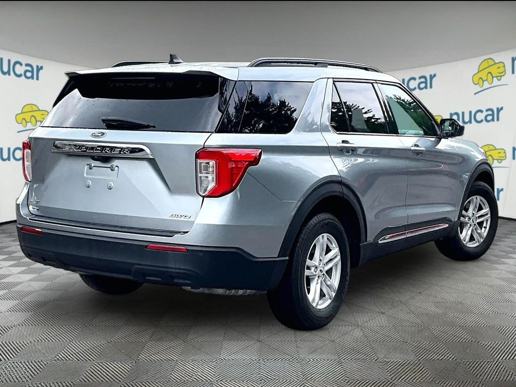Used 2022 Silver Metallic Ford XLT image 6