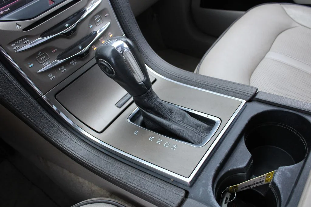 Used 2012 Beige Lincoln Base image 19