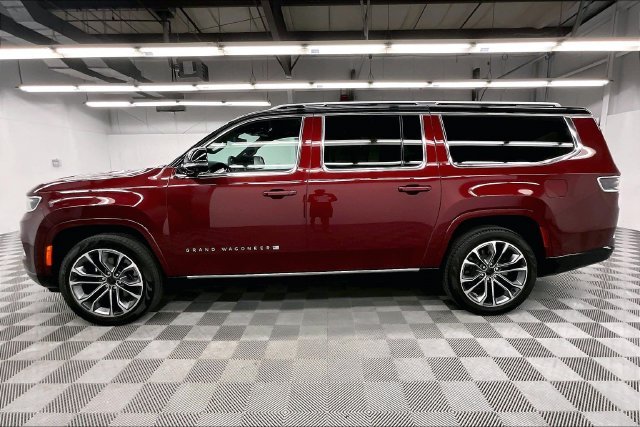 Used 2025 Velvet Red Pearlcoat Jeep Series III image 13