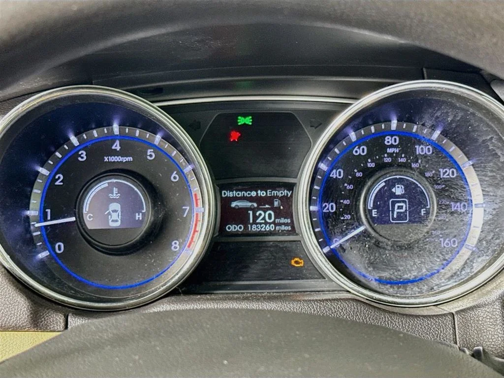 Used 2014 Blue Hyundai GLS image 15