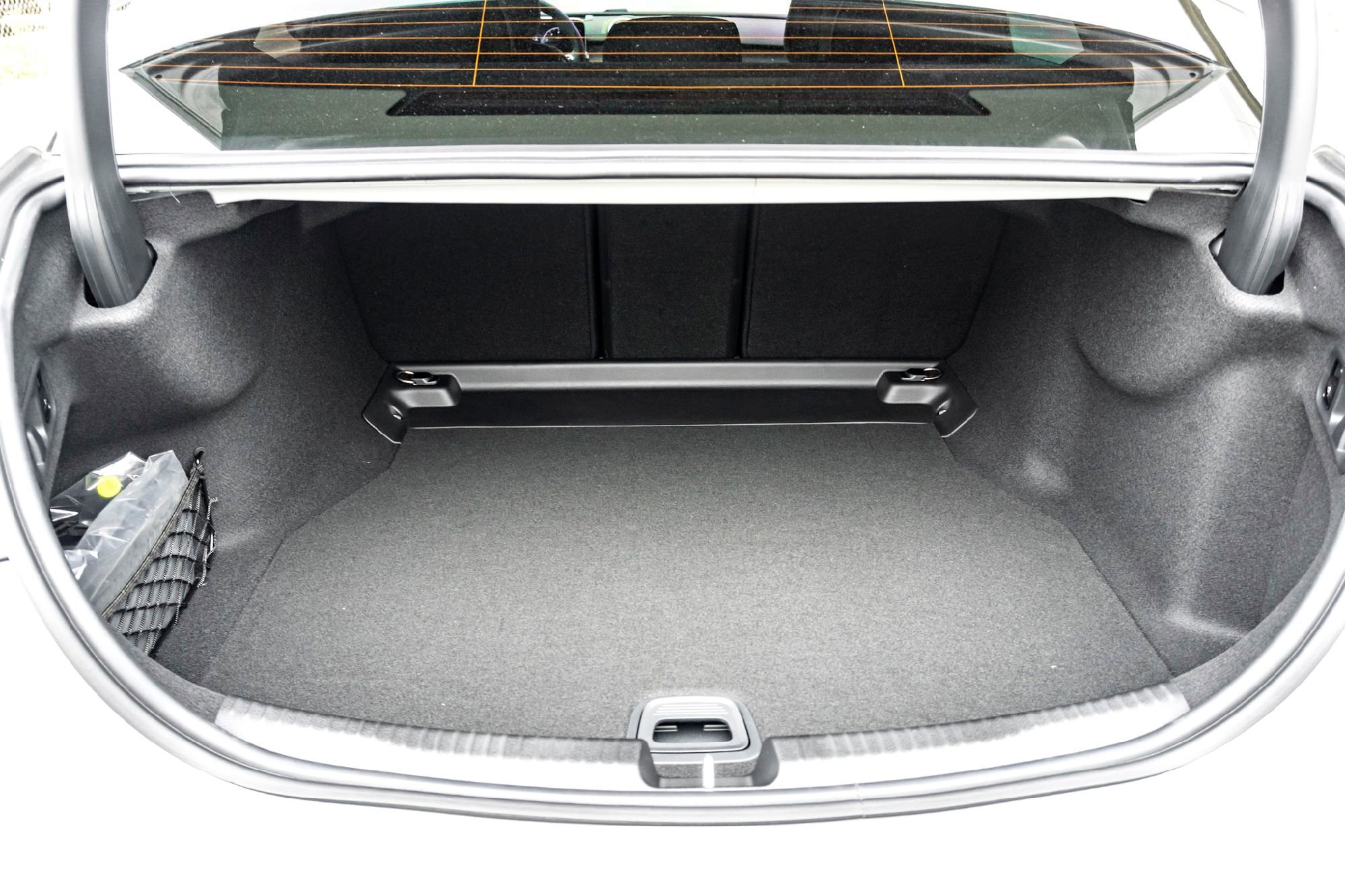 2025 Mercedes-Benz C-Class Sedan C 300 - Photo 30