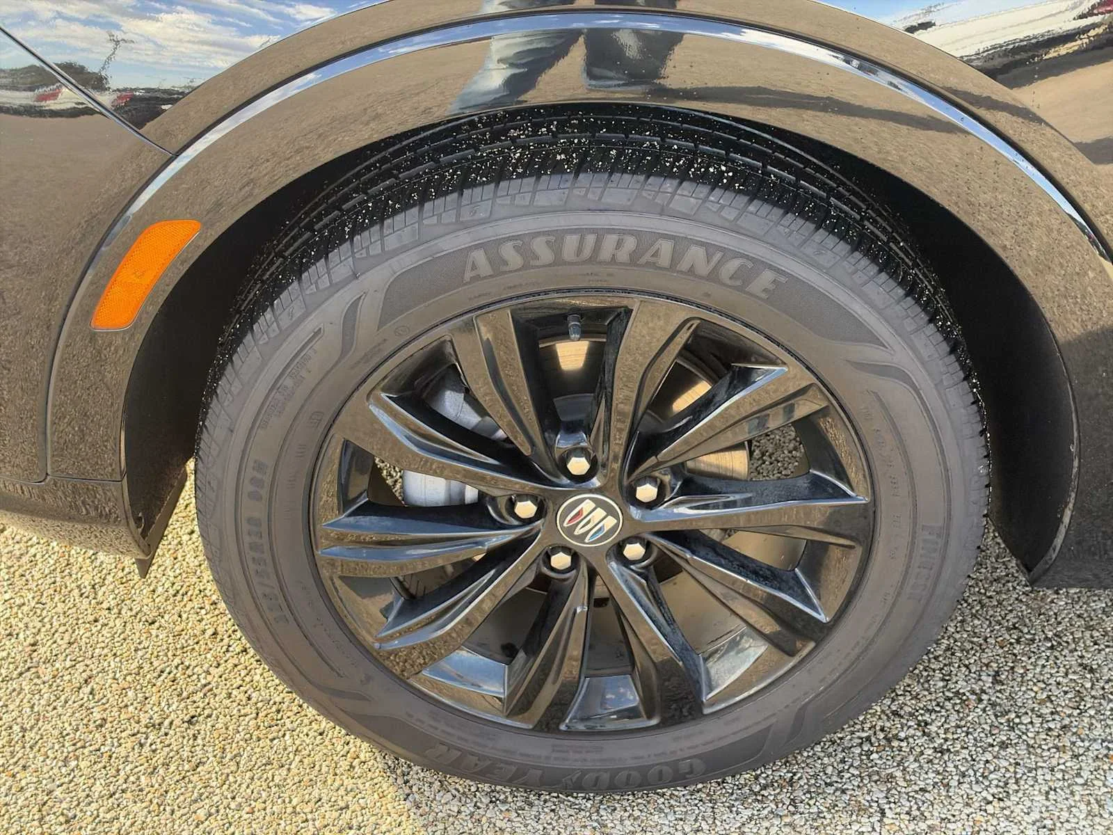 2025 Buick Envista Sport Touring - Photo 30