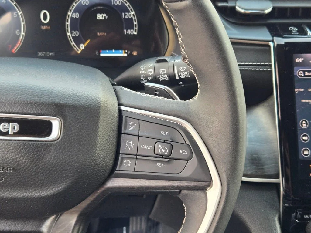 Used 2023 Black Jeep Limited 4x4 image 33