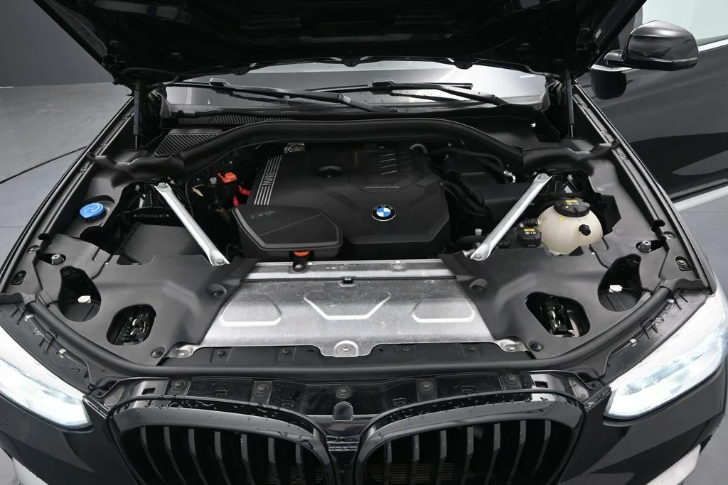Used 2021 Black BMW xDrive30i image 12