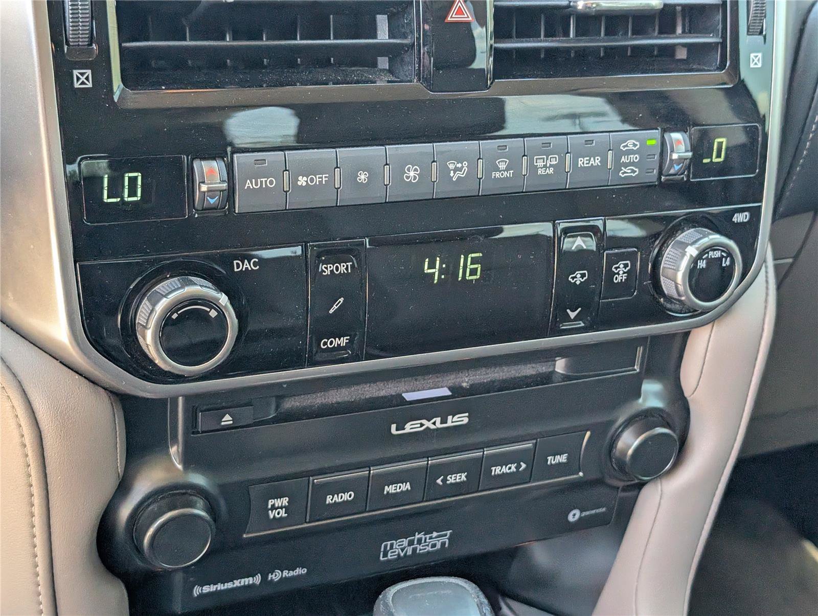 2022 Lexus GX LUXURY - Photo 28