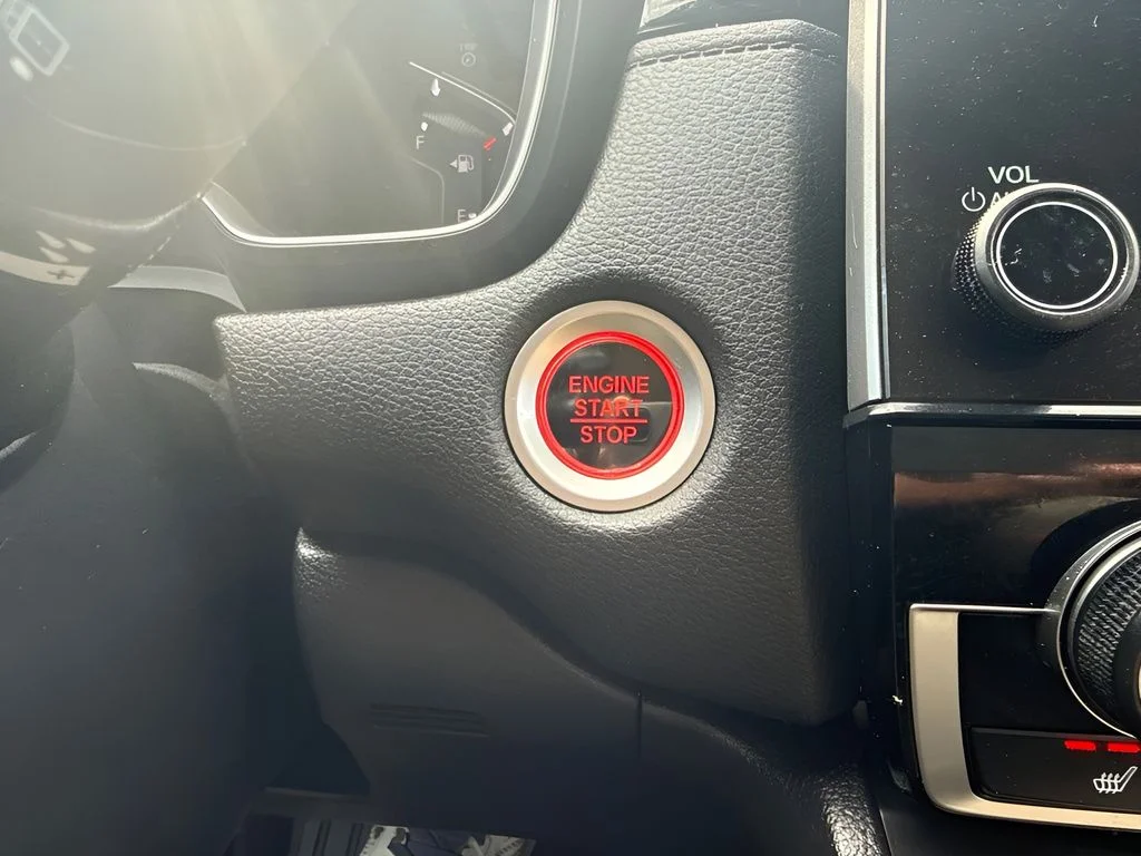 Used 2019  Honda EX image 19