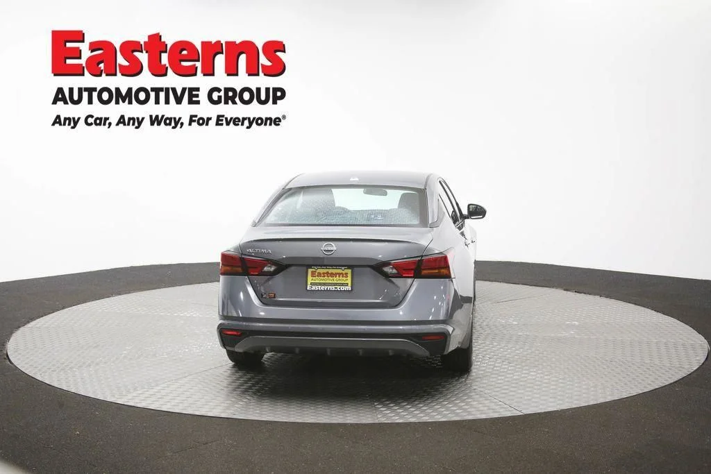 Used 2025 Gray Nissan 2.5 SV image 39