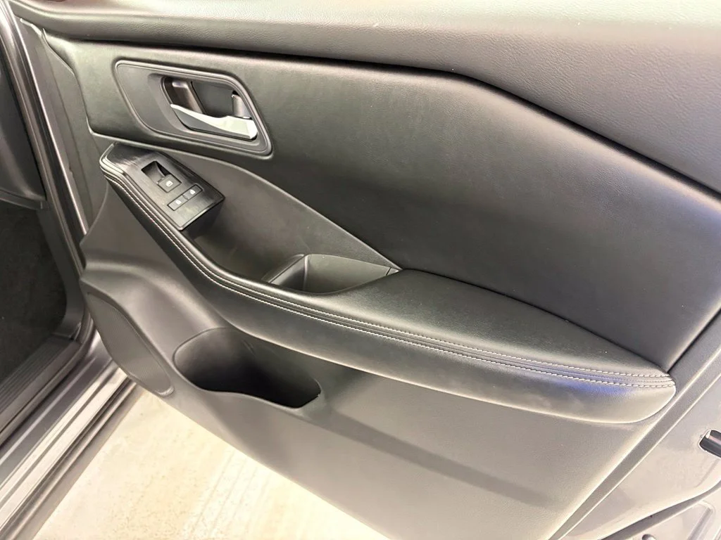 Used 2024 Gray Nissan SV image 40