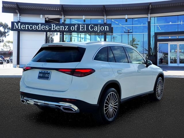 New 2027 White Mercedes-Benz GLC 300 image 3