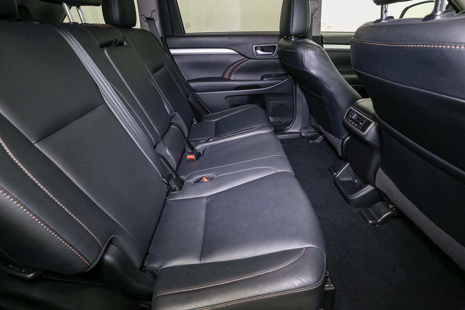 Used 2017 Midnight Black Metallic TOYOTA  image 22