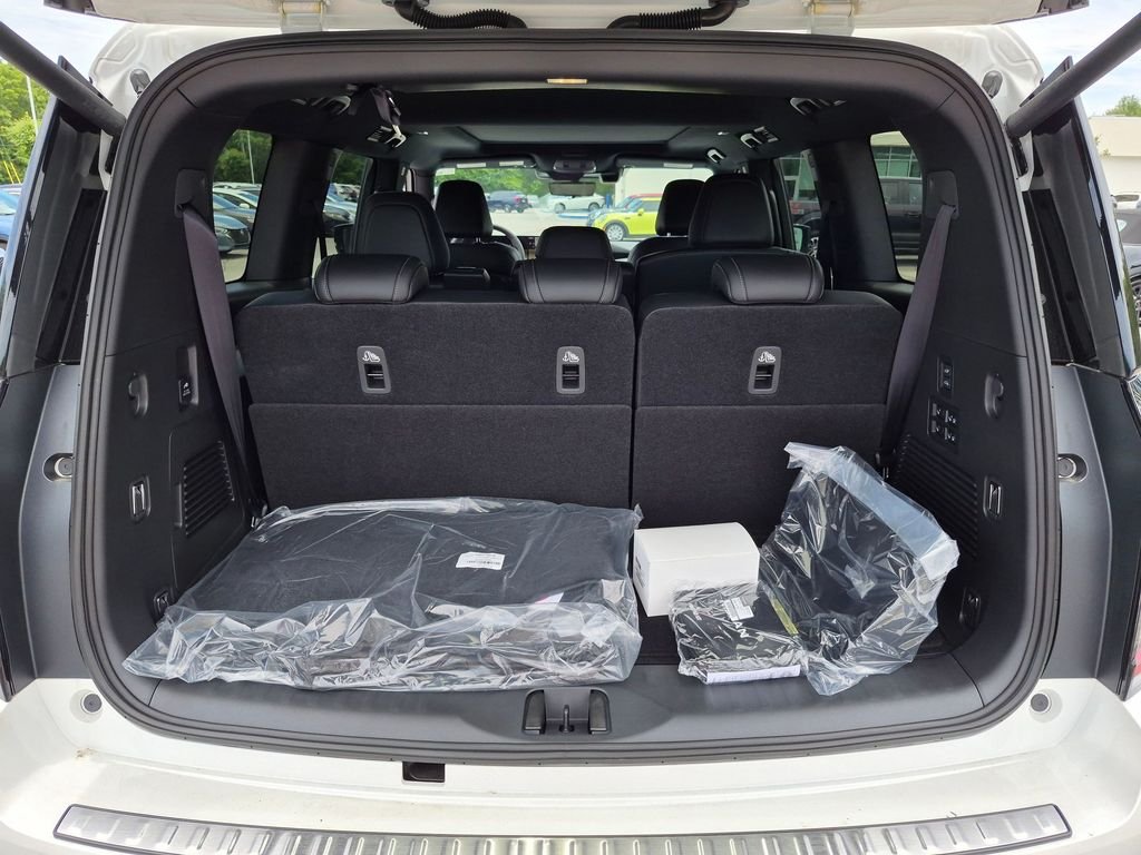 New 2026 White Nissan PRO-4X image 27