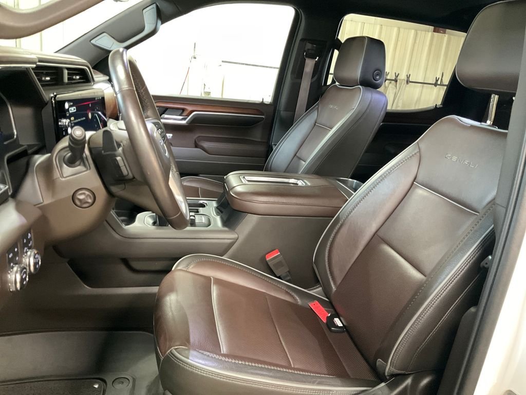 Used 2022 White GMC Denali image 14