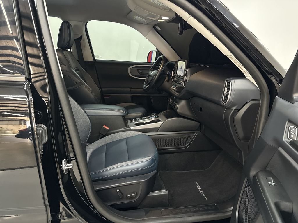 Used 2022 Shadow Black Ford Outer Banks image 18