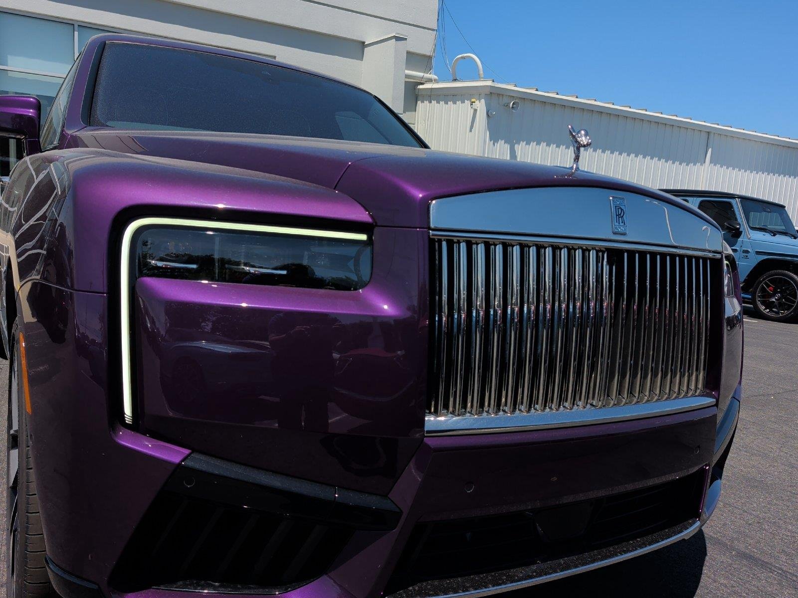Used 2025 Belladonna Purple Rolls-Royce  image 11