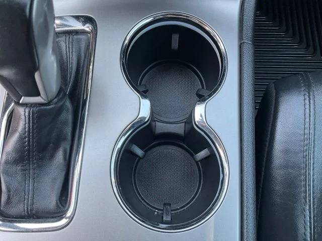 Used 2019 White Jeep Altitude image 17