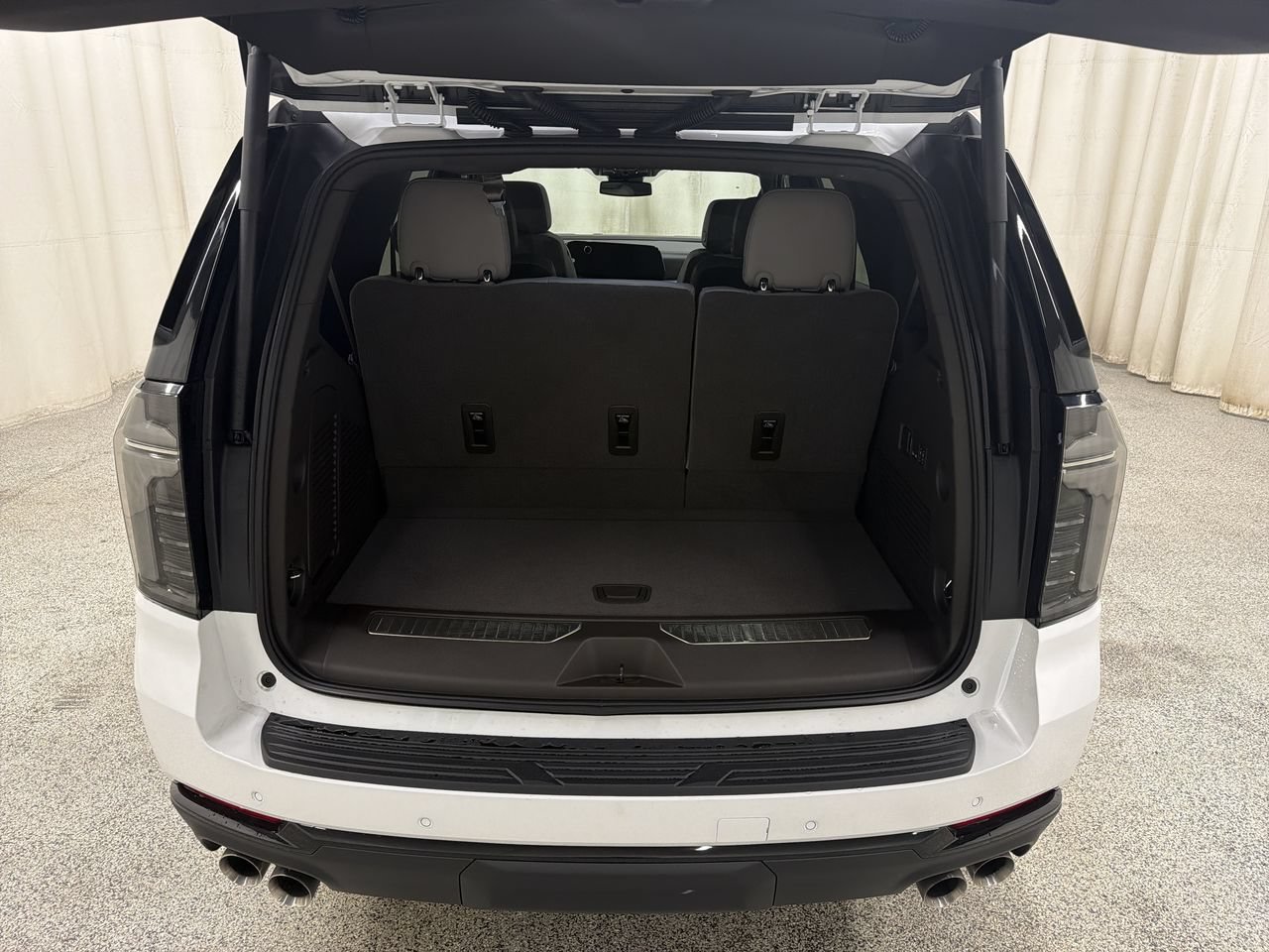 2026 Chevrolet Tahoe Z71 - Photo 17