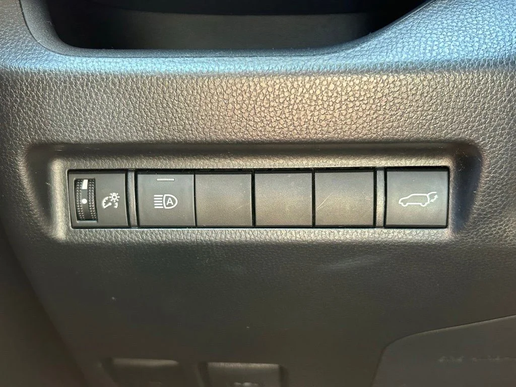 Certified Used 2019 Midnight Black Metallic Toyota XLE Premium image 30