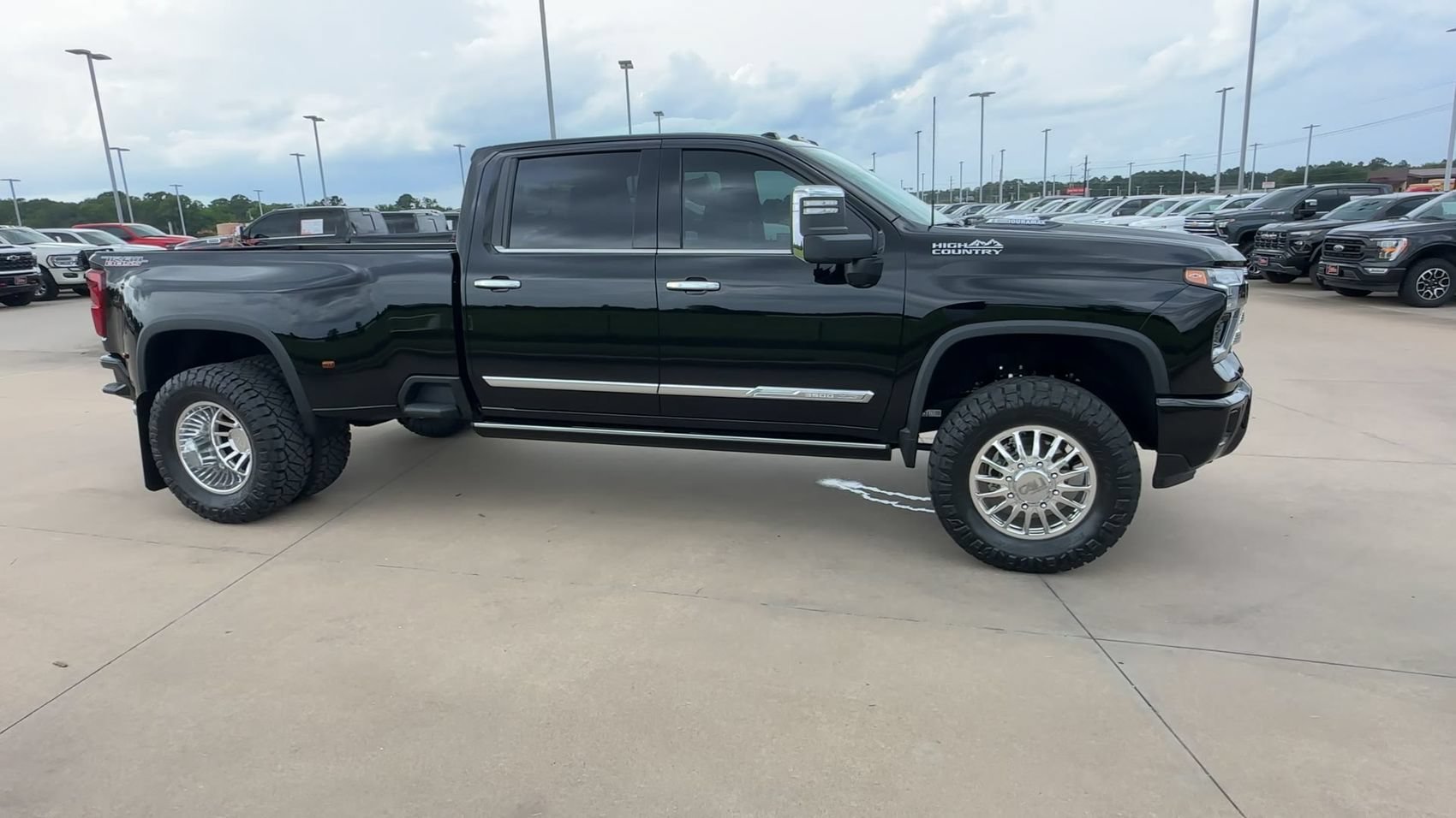 New 2026 Black Chevrolet High Country image 9