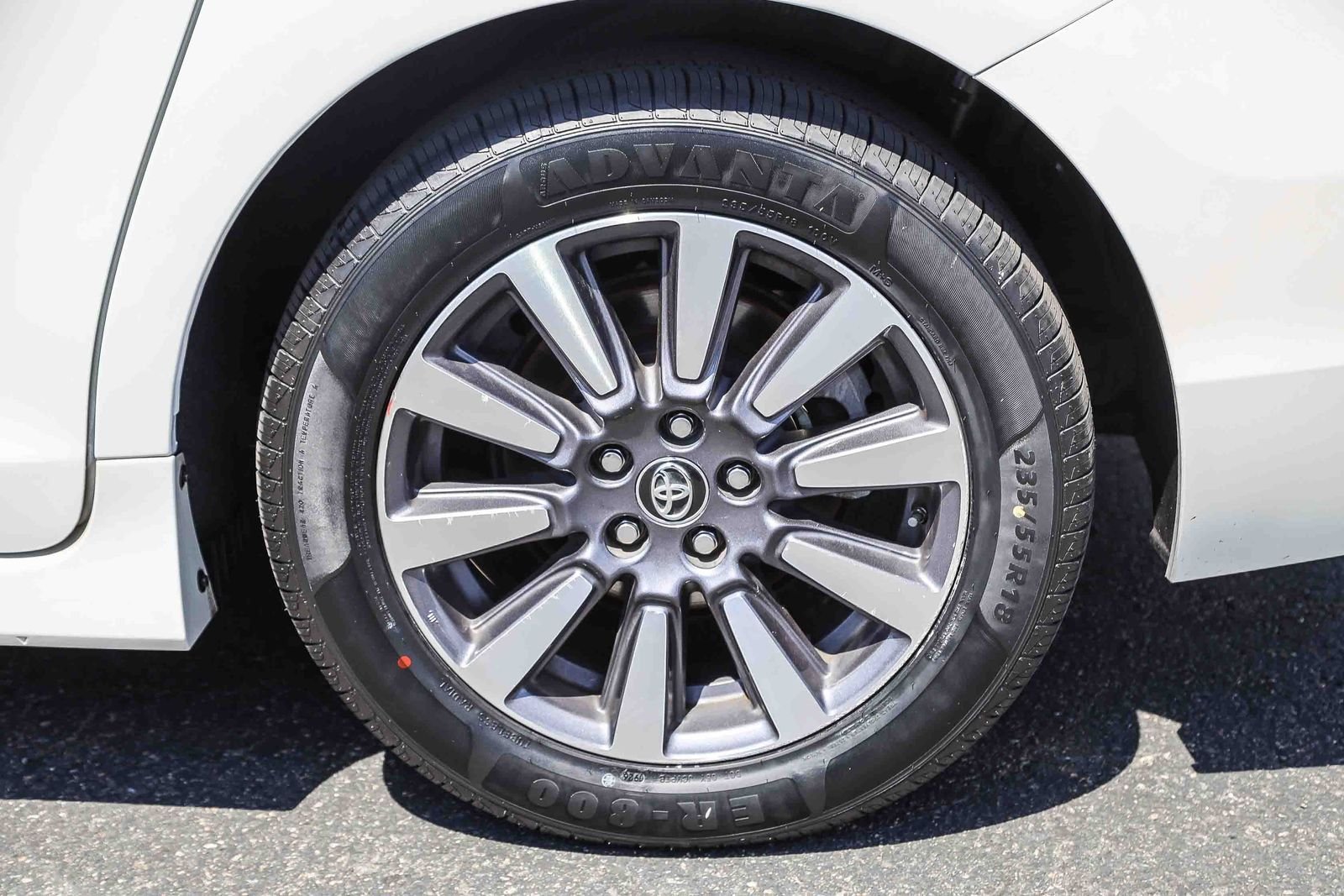 Certified Used 2020 Blizzard Pearl Toyota Limited image 8