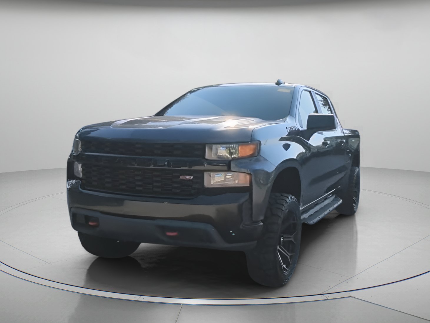 Certified Used 2019 Shadow Gray Metallic Chevrolet Custom Trail Boss Crew Cab Pickup image 9
