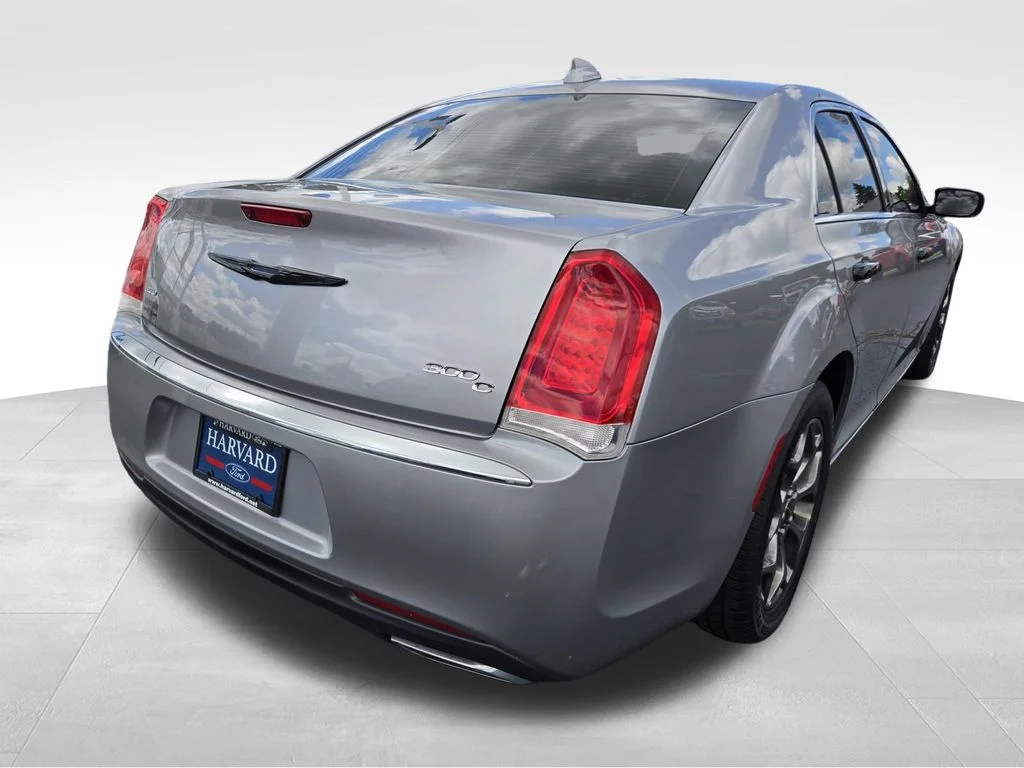 Used 2015 Billet Silver Metallic Clearcoat Chrysler C image 4