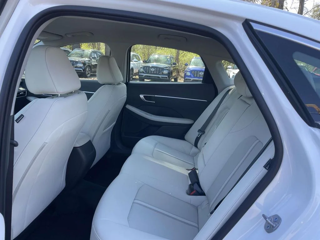 New 2026 White Hyundai SEL Sport image 10