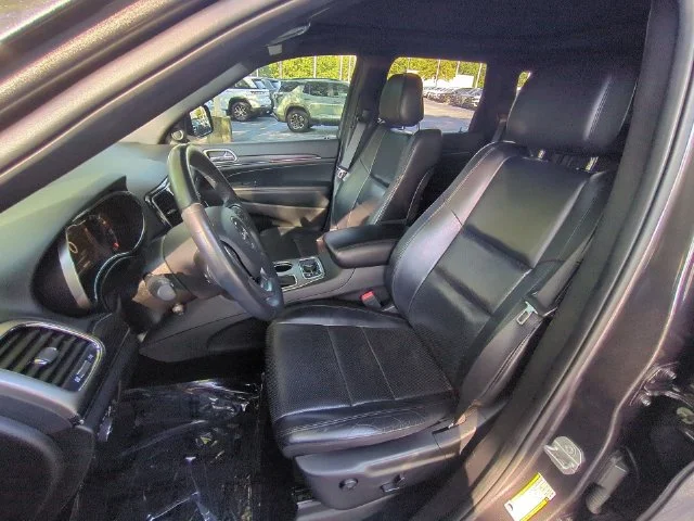 Used 2019 Gray Jeep Limited image 16