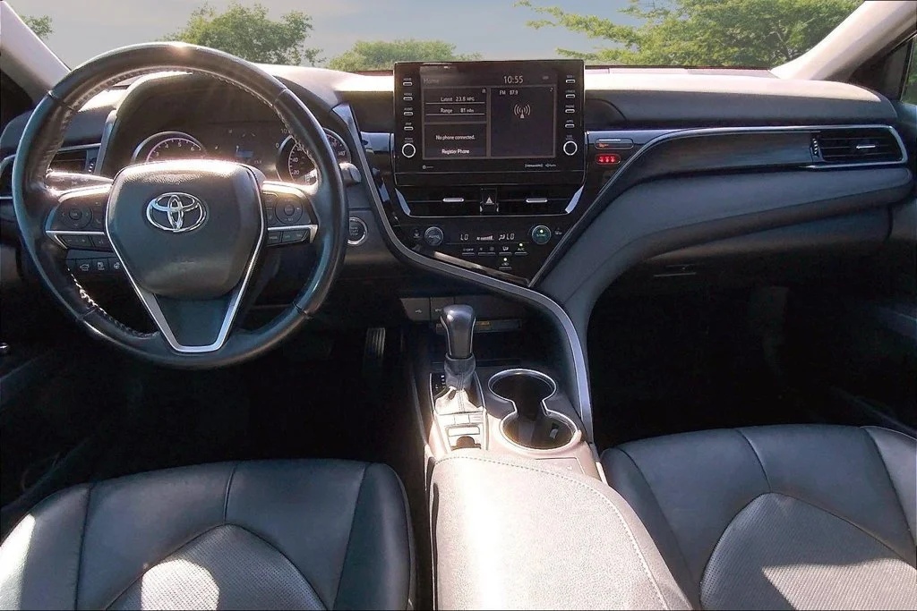 Used 2021 Black Toyota XLE image 7