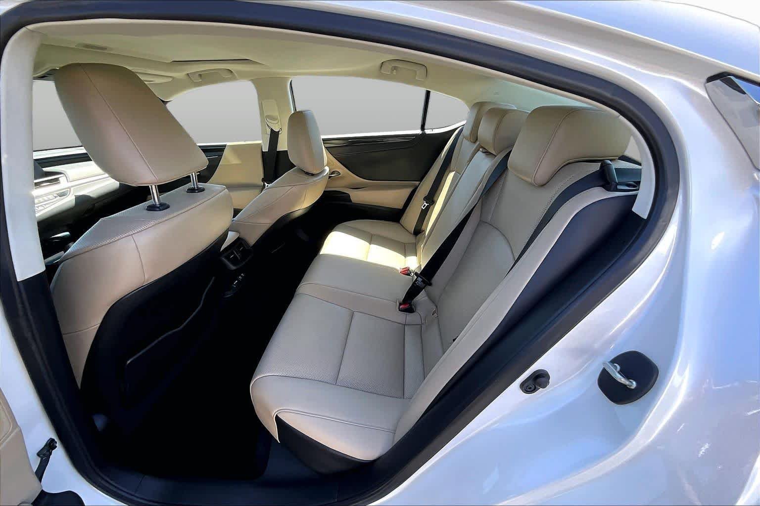 Certified Used 2021 Eminent White Pearl Lexus  image 19