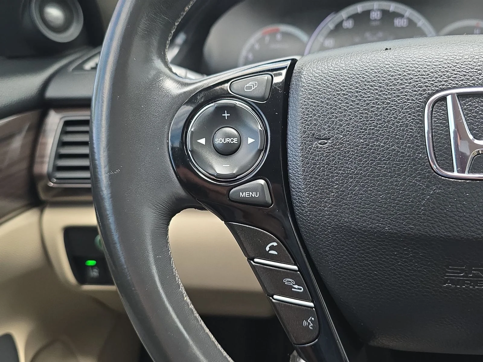 Used 2016  Honda EX-L image 19
