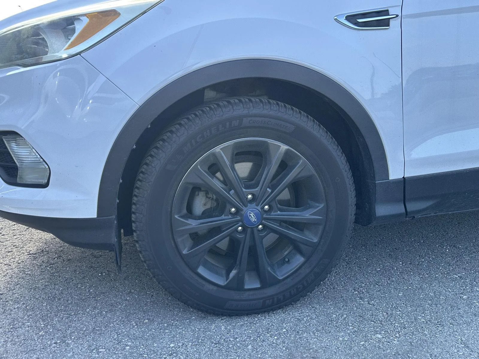 Used 2017 Oxford White Ford SE image 6