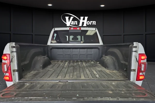 Used 2020 Bright White Clearcoat Ram Laramie image 28