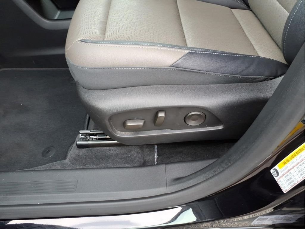 Used 2025 Black Chevrolet LT image 20