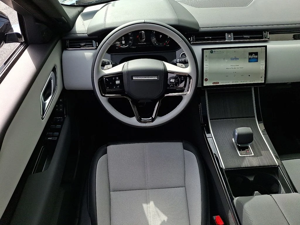 New 2026 Varesine Blue Land Rover Dynamic SE image 7