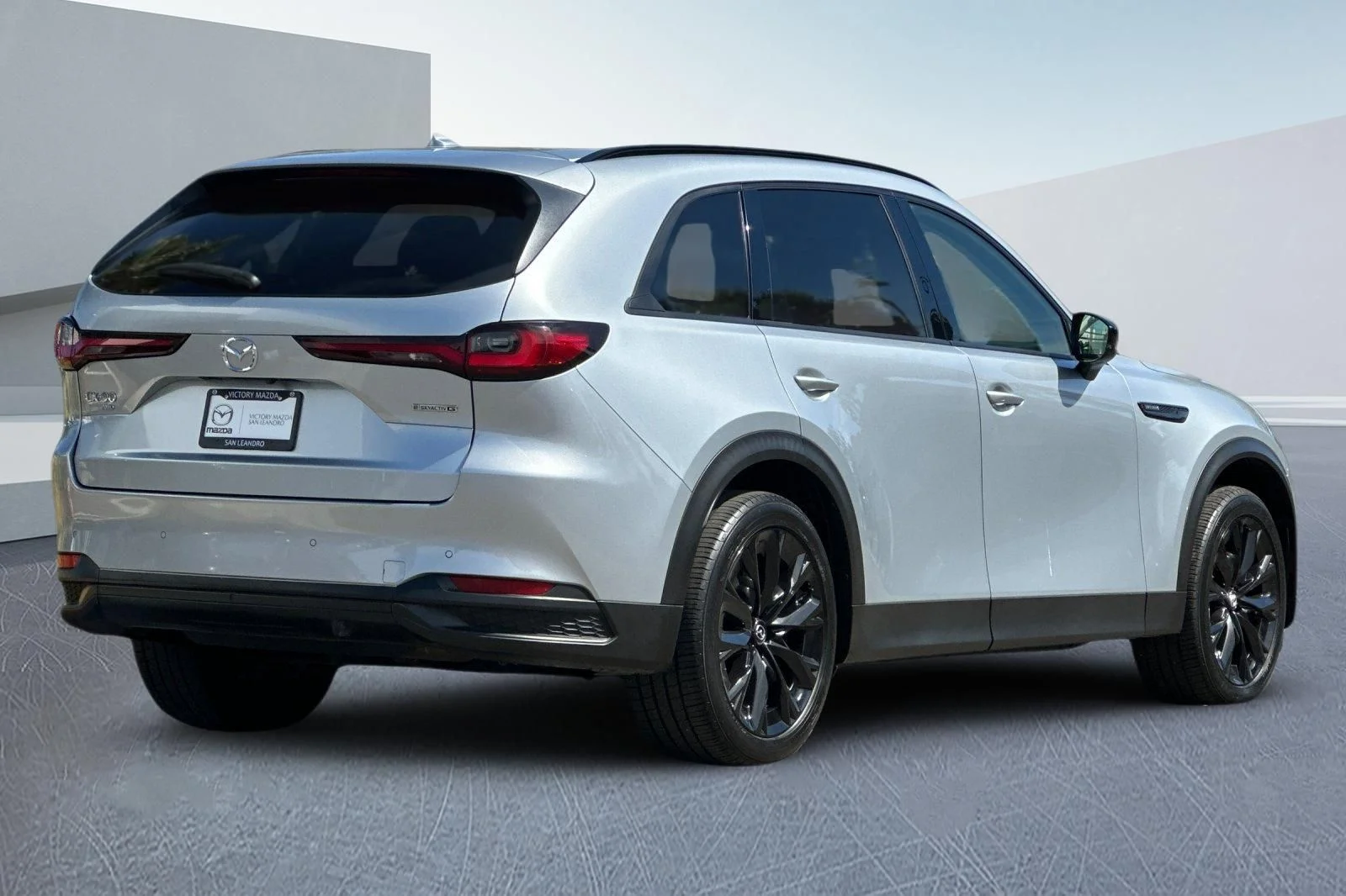 Certified Used 2025 Silver Mazda 3.3 Turbo Premium image 4