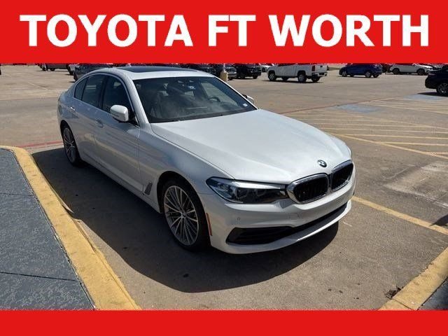 Used 2020 White BMW 530i image 1