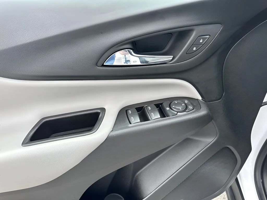 Used 2020 White Chevrolet LT image 18