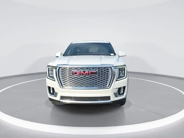 Used 2024 White GMC Denali image 3