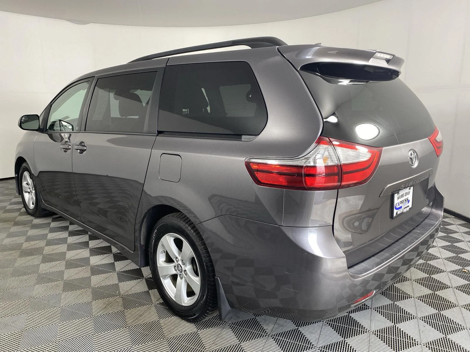 Used 2018 Predawn Gray Mica Toyota LE image 4