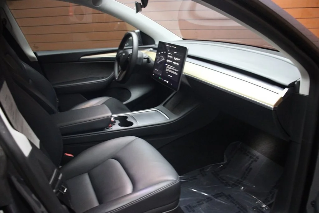 Used 2023 Solid Black Tesla Long Range image 30